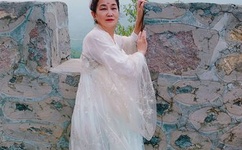 男女边摸边吃奶边做爰动漫